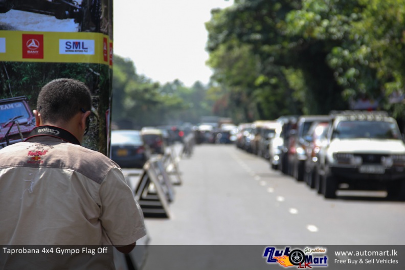 Taprobana_4x4_Gympo_Flag_Off_2013-72.jpg